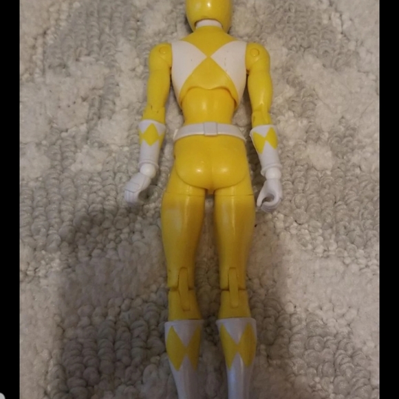 Yellow Ranger Saban's Power Rangers - Picture 2 of 5